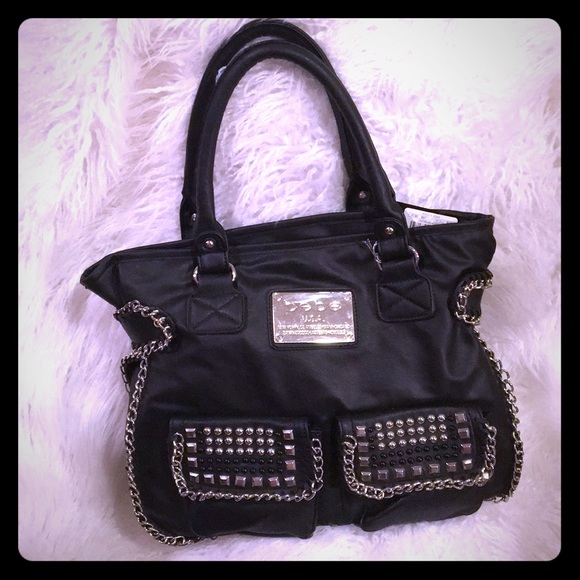 bebe Handbags - ❤️HOST PICK NWT Bebe Black Chain Detail Plaque Bag